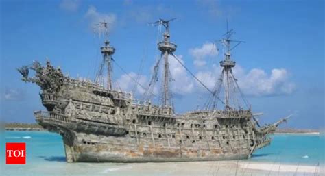 Did Hurricane Milton wash ashore a '1700s Ghost Ship' in St Augustine ...