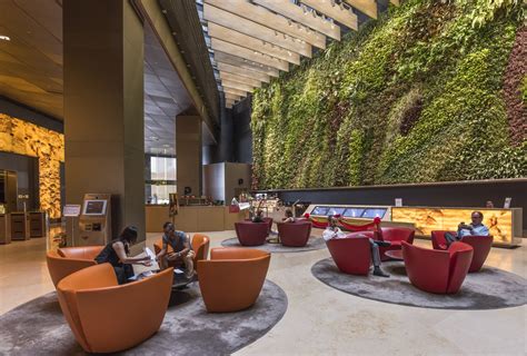 Le Lobby Du Centre Commercial 的图像结果