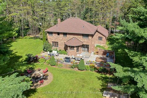 4 Pine Ridge Road, Erin, ON N0B 1T0