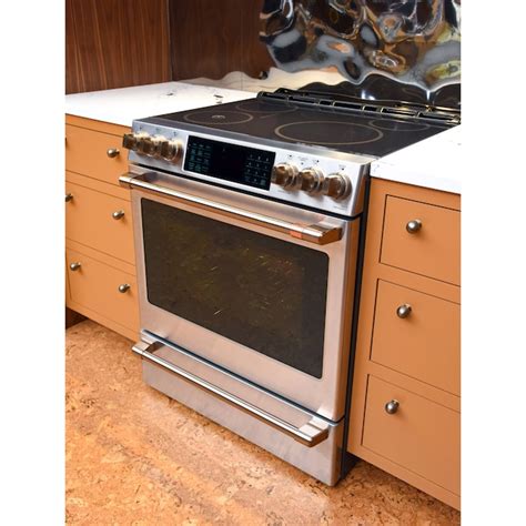 Cafe 30-in 5 Burners 5.7-cu ft Steam Cleaning Convection Oven Slide-in ...