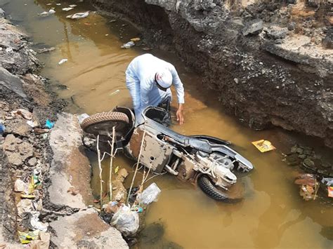 Child injured after falling with moped into canal near Khari Nadi Road ...
