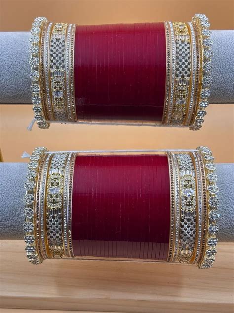 Buy Oval Shaped Kundan And Ad Stone Studded Bridal Chooda Online - Ishhaara