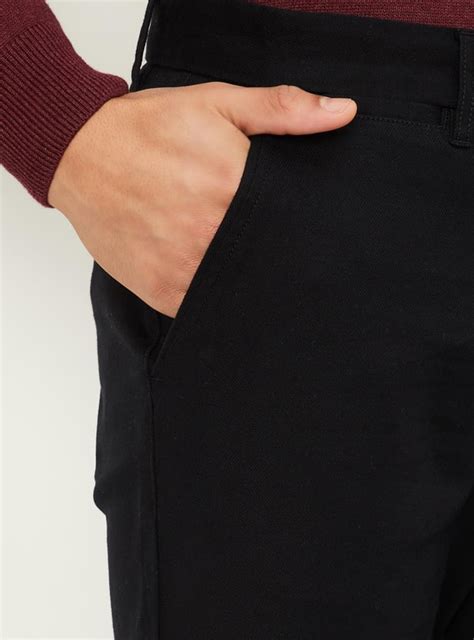Buy Men Solid Slim Fit Stretch Chinos Online at just Rs. 1399.0 ...