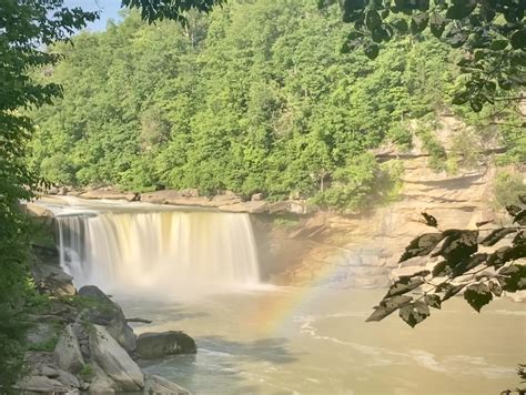Cumberland Falls in Kentucky, USA feat. a nice little rainbow : r ...