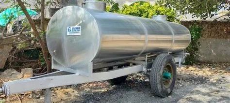 Water Tanker - 6000 Ltr Capacity Stainless Steel Water Tanker Mounted ...