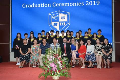 我校举行2021届毕业典礼暨学位授予仪式-许昌学院官方网站