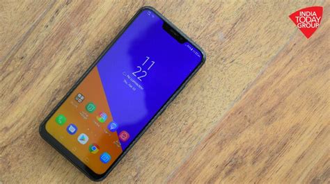 Asus ZenFone 5Z, ZenFone 5 are Android phones with a notch, vertical ...