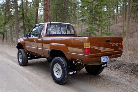 1986 Toyota Pickup SR5 Turbo 4x4. $5100 into $14000 : r/carflipping