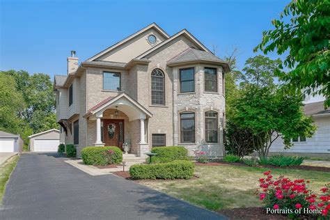 4229 Belle Aire Ln, Downers Grove, IL 60515 | Portraits of Home