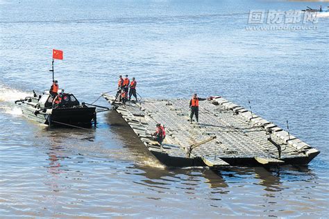 “开阔水域”项目中方参赛官兵展开适应性训练 - 中华人民共和国国防部