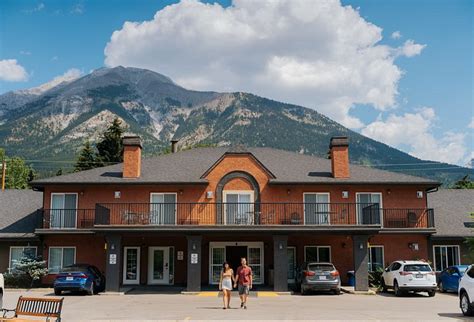 NORTHWINDS HOTEL CANMORE (Alberta) - Hotel Reviews, Photos, Rate ...