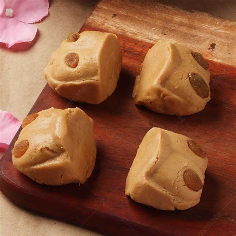 Sandesh Kachha Gola Gur | Bikanervala Catalogue