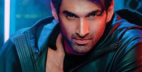 3 Ways In Which Aditya Roy Kapur Deals With Criticism That Comes His ...