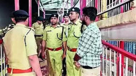 Love whiff: Bihar man guns down teen, her father before killing self