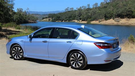 2017 Honda Accord Hybrid first drive