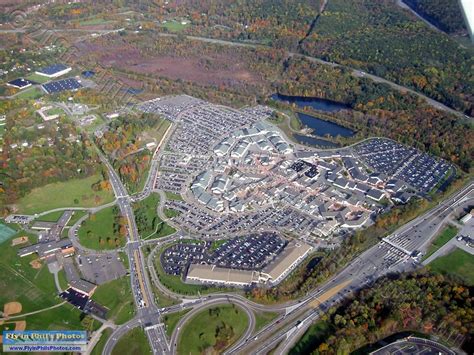 Woodbury Outlet Mall New York Stores | semashow.com