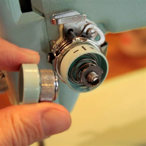 Singer Overlocker Tension Problems 的图像结果