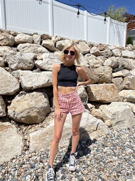 Slow and kind or hard and rough? : r/ariaonlyxo