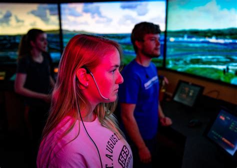 Embry-Riddle Aeronautical University: Fees, Reviews, Rankings, Courses ...