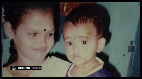 Vijay Tv Jackline Shared Childhood Picture With Her Mother