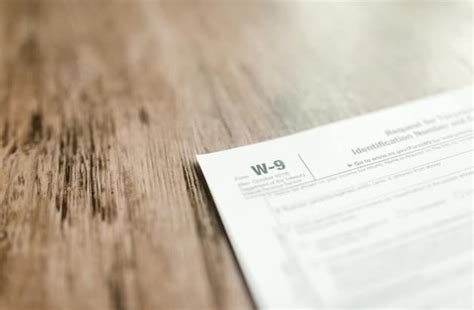 Form W-9 vs. W-2: Key Differences Every Worker Should Know