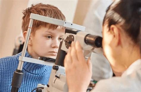 儿童眼睛散光怎么治疗 形成散光眼的主要原因有?-搜狐