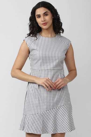 Buy Women Grey Check Thigh-Length Casual Dress Online - 811787 | Van Heusen