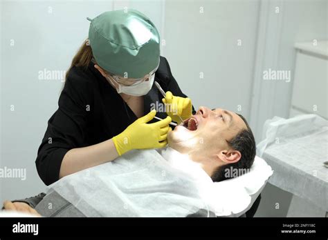 Infiltration Anesthesia Dental Lower 的图像结果