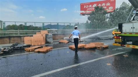 消防出警发现火已灭 洒水车：路过，车上有水（视频）_荔枝网新闻