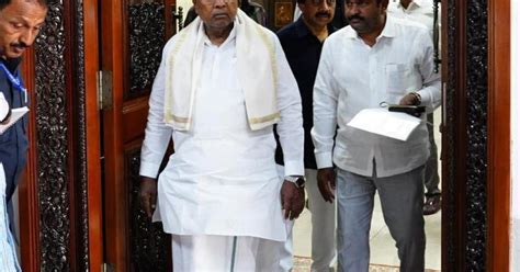Siddaramaiah enters office through door closed for 'Vastu defect ...