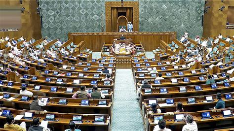Women's reservation bill caps LS seat count to 850 seats; final ...