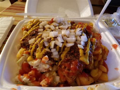 Pittsford Garbage Plate Nick Tahou Hots – Rochester, NY | Adventures