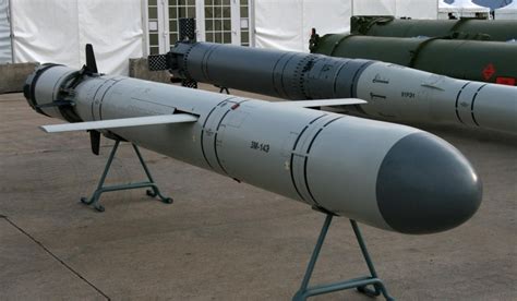 俄罗斯研制最新远程导弹，千吨级轻护秒变战略武器_手机凤凰网