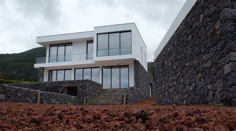 MAKE IT HAPPEN FARM (Urzelina) - Guesthouse Reviews, Photos, Rate ...
