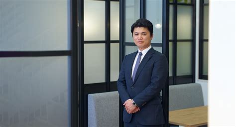 入社当初は契約を一本も取れなかった新入社員が、前線で活躍する営業マンになるまで ｜ OPENIA（オープニア）