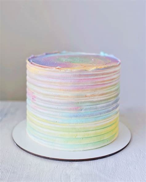 Iridescent Buttercream Tutorial 的图像结果