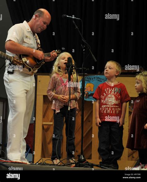 100518-N-0773H-026 ADAMSTOWN, Md. (May 18, 2010) Chief Musician Patrick ...