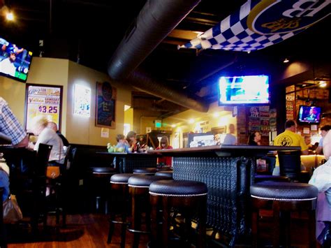 Table for Two: Stanley's Northeast Bar Room