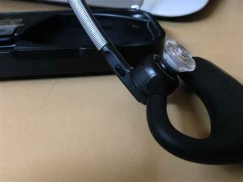 Plantronics Voyager Legend UC Review : An exceptional Bluetooth headset ...