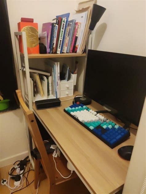 Computer Table with Book Rack Design 的图像结果