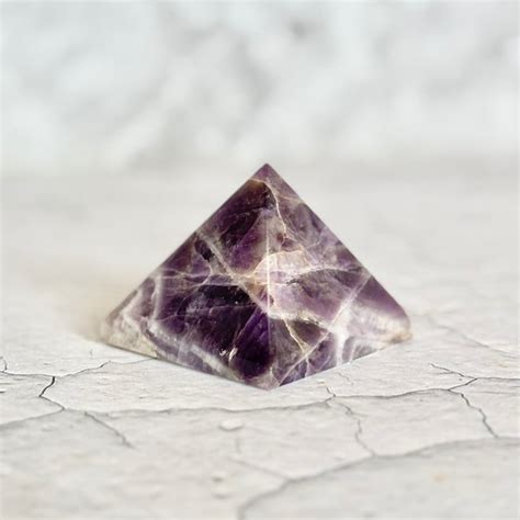 Amethyst Pyramid – Calm, Clarity & Inner Peace – The Lilith store