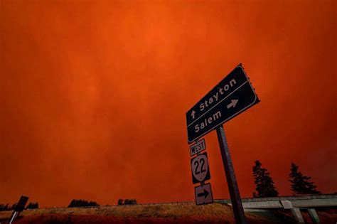 Oregon Wildfires Has Made The Sky Completely Red & It Looks Like The ...