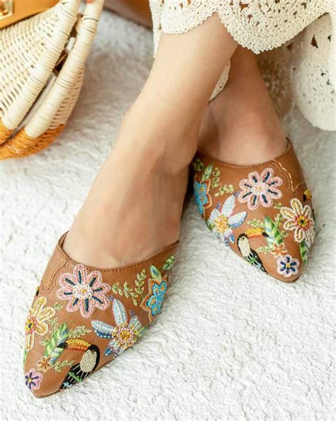 Explore Ethnic Mule Shoes for Women Online – Fizzy Goblet