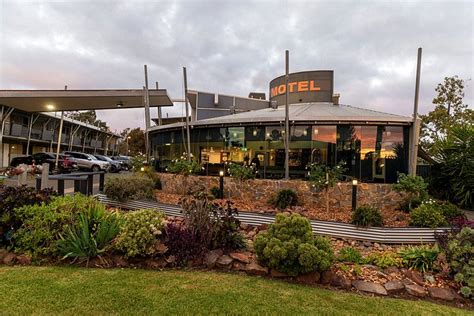 STATION MOTEL PARKES (New South Wales) - Motel Reviews, Photos, Rate ...