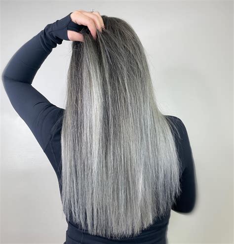 15 Gray Hair Color Ideas That Look Effortlessly Chic – CreativeBooster