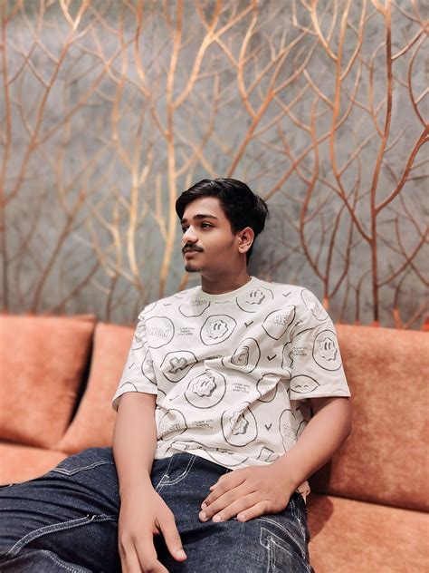 Iftekhar Sheikh, the 18-year-old Youngpreneur who found his true ...