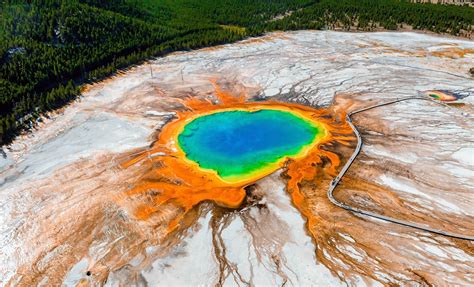 Yellowstone supervolcano study sparks eruption timeline debate - Earth.com