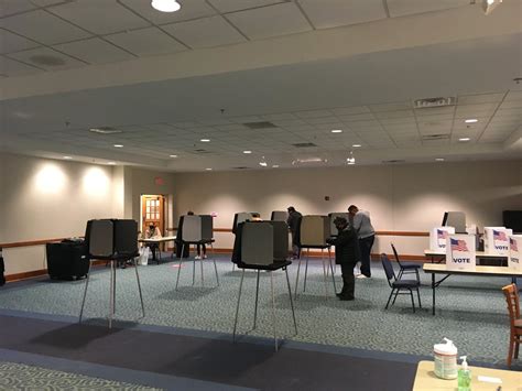 Update: Slow but steady as Election Day winds down in Greater Lansing ...