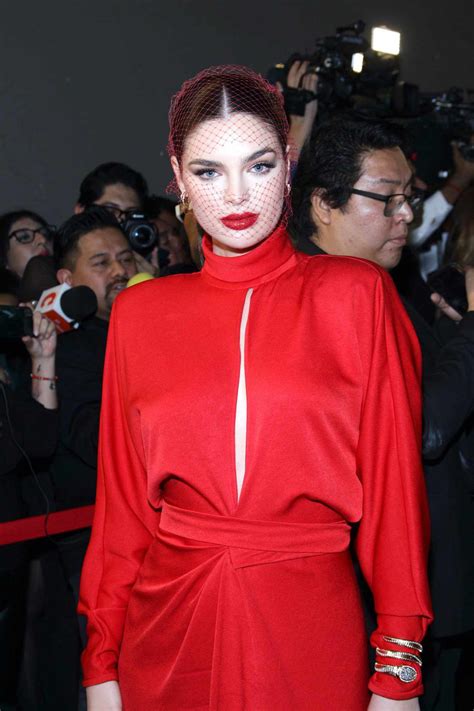 A Nadia Ferreira le preguntan sobre su relación con Jennifer Lopez