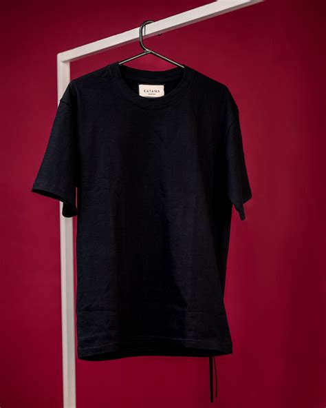 Plain Black T-Shirt | Katana Atelier